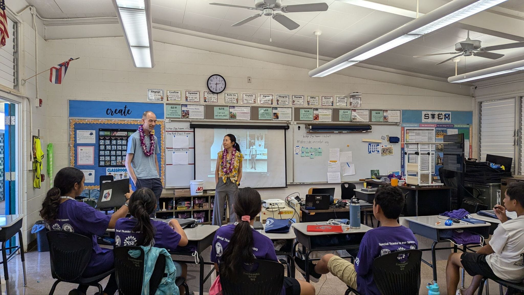 Chuck Eesley and Lijie Zhou teaching an AI literacy session at Kaunakakai Elementary, Molokai